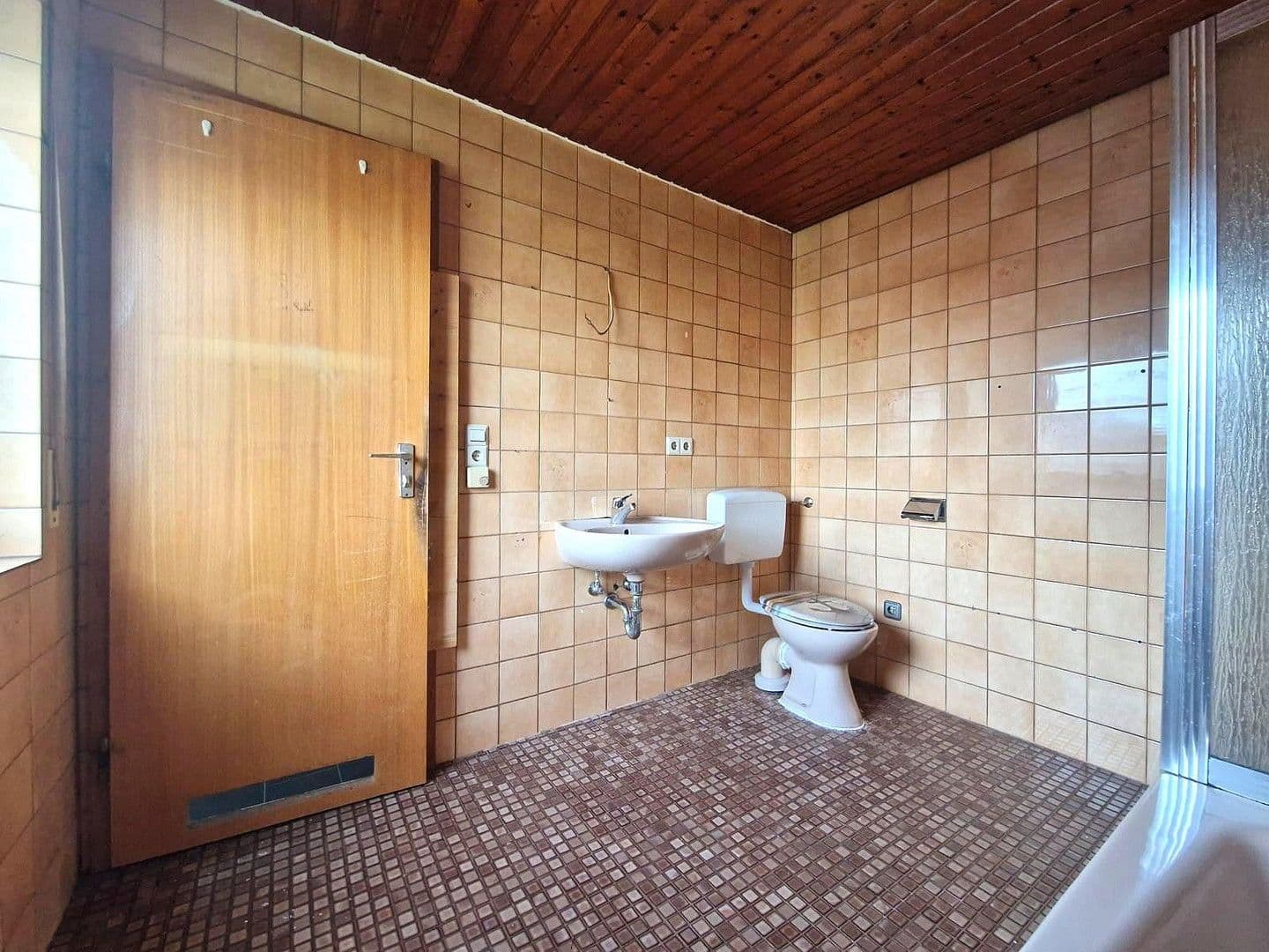 Predaj domu 163 m², pozemek 345 m², Simmersfeld, Bádensko-Wurttembersko Predaj domu 163 m², pozemek 345 m², Simmersfeld, Bádensko-Wurttembersko