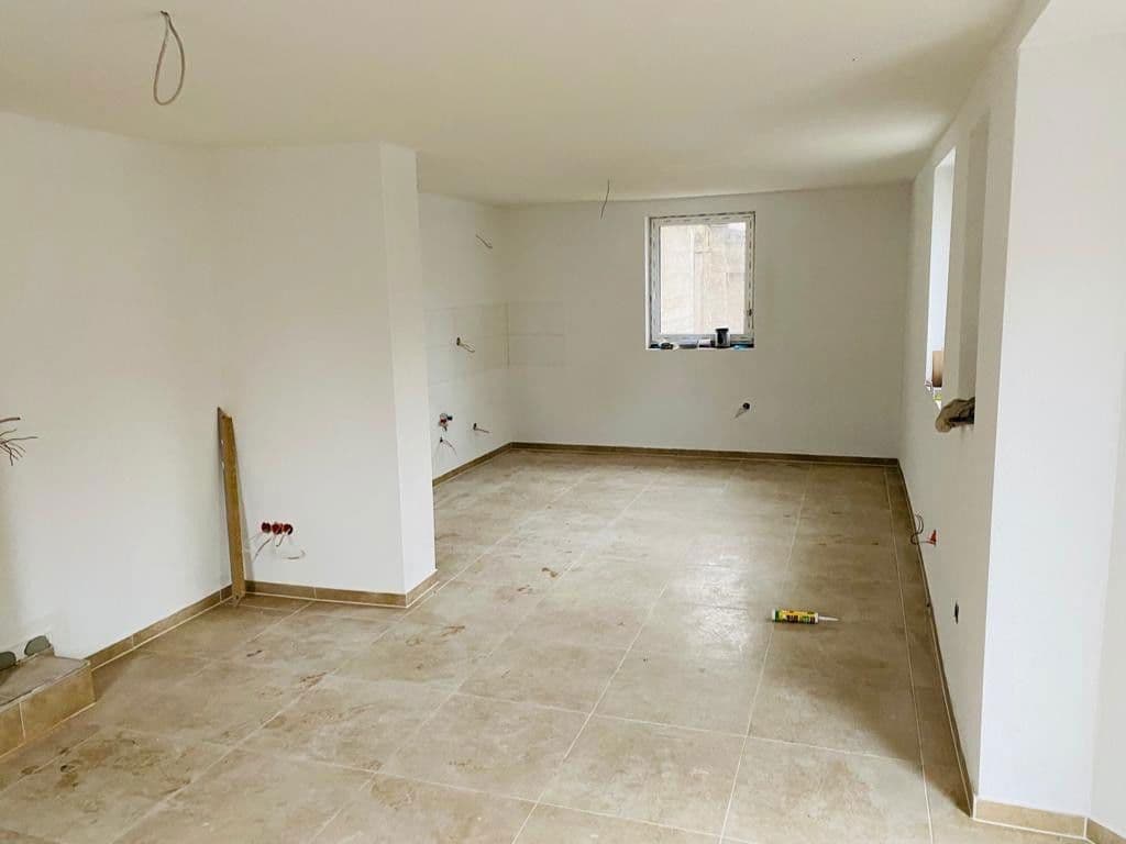 Predaj domu 250 m², pozemek 406 m², Bad Rappenau, Bádensko-Wurttembersko Predaj domu 250 m², pozemek 406 m², Bad Rappenau, Bádensko-Wurttembersko