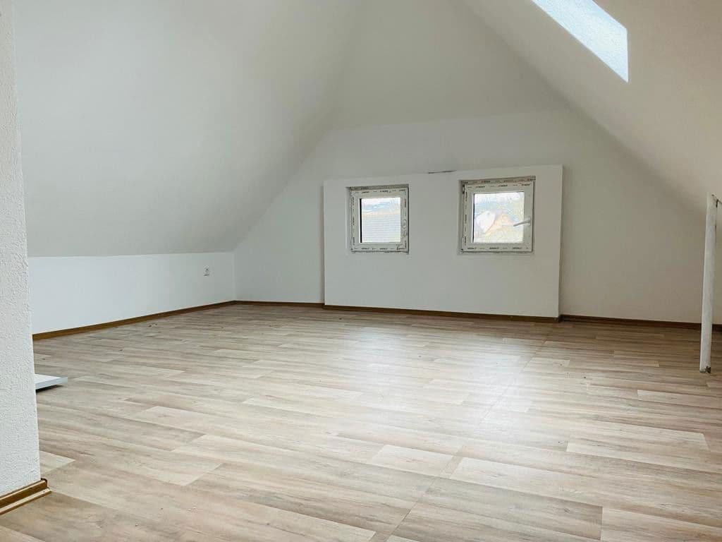 Predaj domu 250 m², pozemek 406 m², Bad Rappenau, Bádensko-Wurttembersko Predaj domu 250 m², pozemek 406 m², Bad Rappenau, Bádensko-Wurttembersko