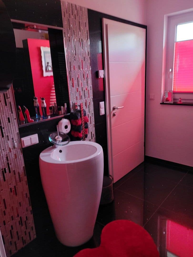 Predaj domu 173 m², pozemek 728 m², Barsinghausen, Dolné Sasko Predaj domu 173 m², pozemek 728 m², Barsinghausen, Dolné Sasko