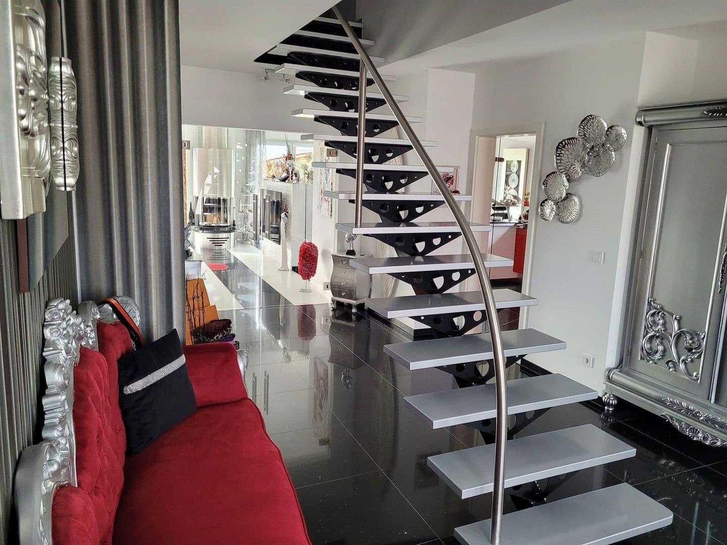 Predaj domu 173 m², pozemek 728 m², Barsinghausen, Dolné Sasko Predaj domu 173 m², pozemek 728 m², Barsinghausen, Dolné Sasko