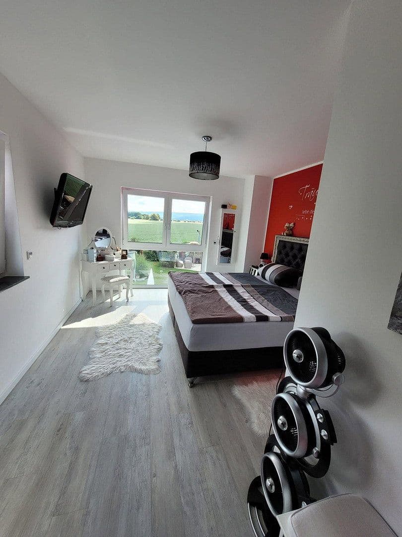 Predaj domu 173 m², pozemek 728 m², Barsinghausen, Dolné Sasko Predaj domu 173 m², pozemek 728 m², Barsinghausen, Dolné Sasko