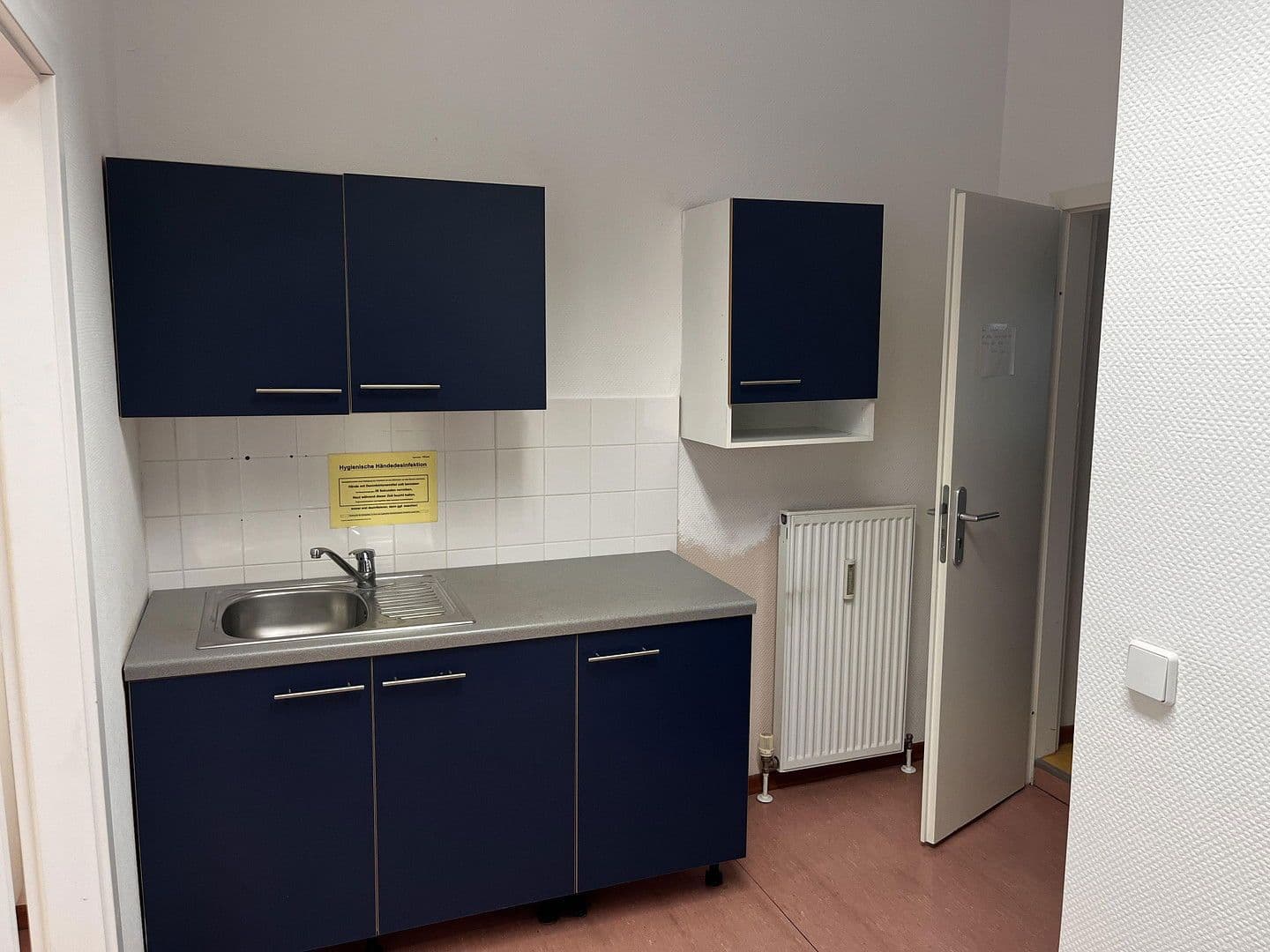 Prenájom kancelárie 116 m², Dietzgenstr. 93, Berlin, Berlín Prenájom kancelárie 116 m², Dietzgenstr. 93, Berlin, Berlín