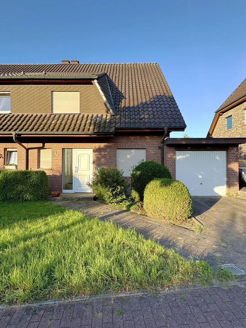 Predaj domu 120 m², pozemek 360 m², Imkenrade 7 und 7a, Sandesneben, Šlezvicko-Holštajnsko Predaj domu 120 m², pozemek 360 m², Imkenrade 7 und 7a, Sandesneben, Šlezvicko-Holštajnsko