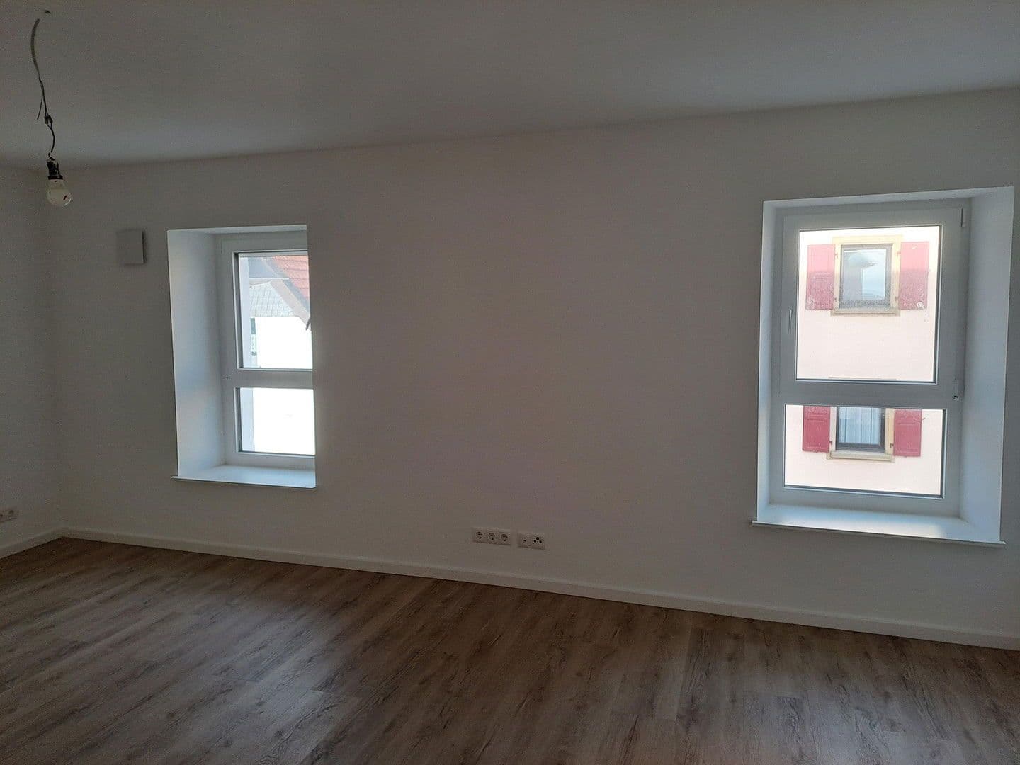 Prenájom bytu 3-izbový 92 m², Kallstadt, Porýnie-Falcko Prenájom bytu 3-izbový 92 m², Kallstadt, Porýnie-Falcko