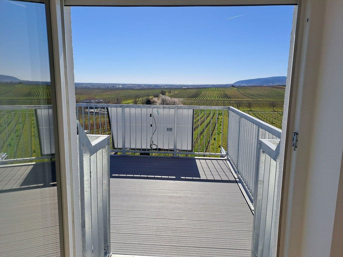 Prenájom bytu 3-izbový 92 m², Kallstadt, Porýnie-Falcko Prenájom bytu 3-izbový 92 m², Kallstadt, Porýnie-Falcko