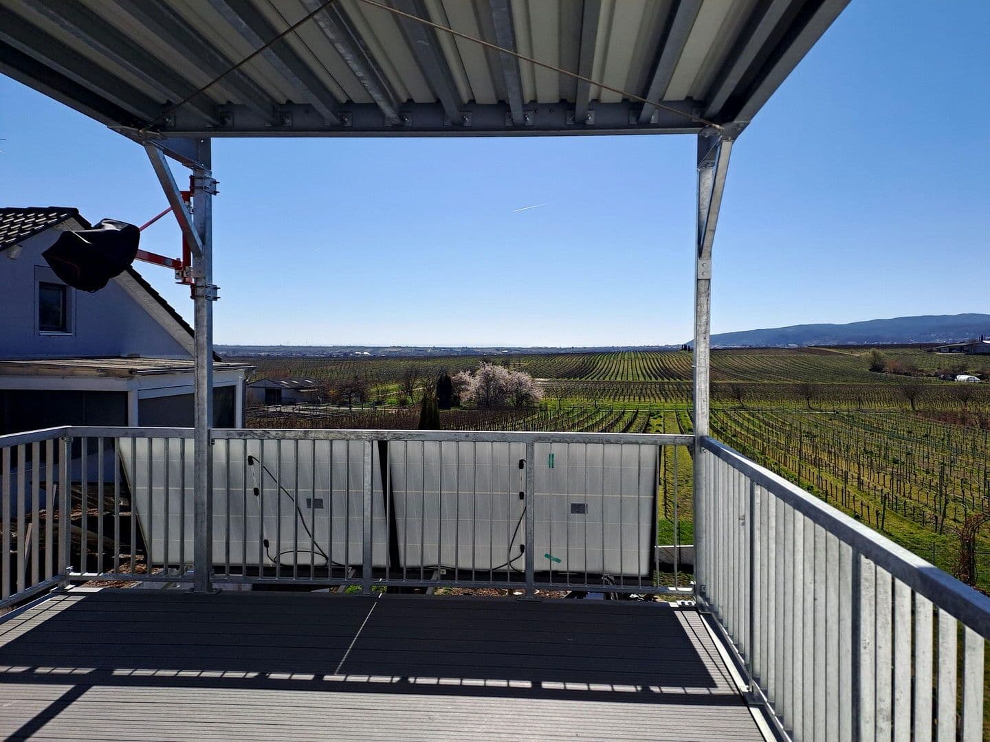 Prenájom bytu 3-izbový 92 m², Kallstadt, Porýnie-Falcko Prenájom bytu 3-izbový 92 m², Kallstadt, Porýnie-Falcko