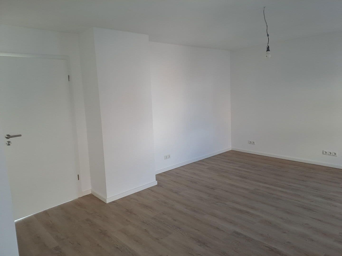 Prenájom bytu 3-izbový 92 m², Kallstadt, Porýnie-Falcko Prenájom bytu 3-izbový 92 m², Kallstadt, Porýnie-Falcko