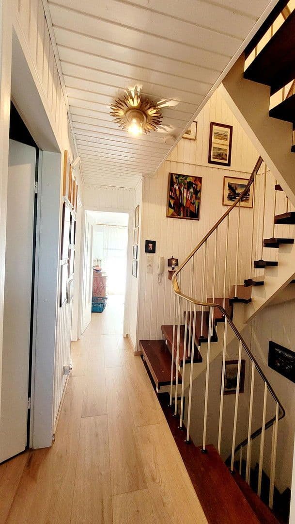 Predaj domu 160 m², pozemek 180 m², Zorneding, Bavorsko Predaj domu 160 m², pozemek 180 m², Zorneding, Bavorsko