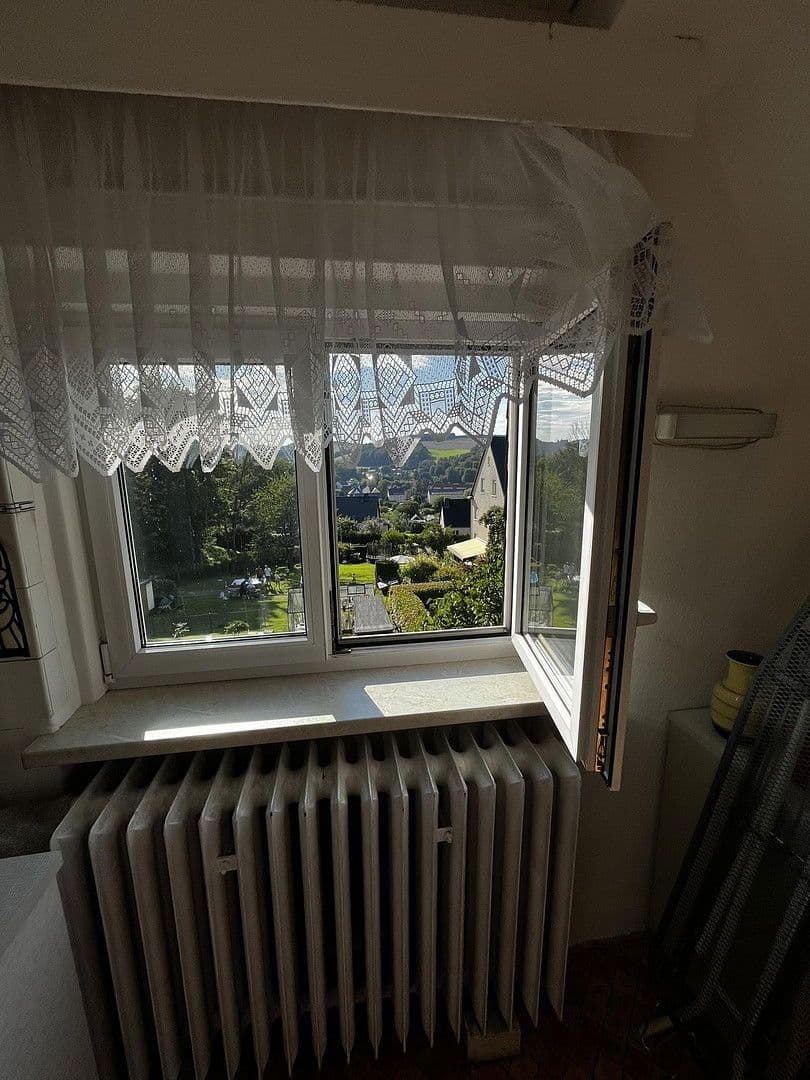 Predaj domu 142 m², pozemek 1.880 m², Chemnitz Einsiedel, Sasko Predaj domu 142 m², pozemek 1.880 m², Chemnitz Einsiedel, Sasko