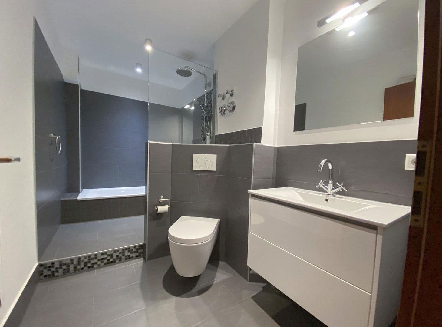 Predaj bytu 3-izbový 83 m², Hamburg, Hamburg Predaj bytu 3-izbový 83 m², Hamburg, Hamburg