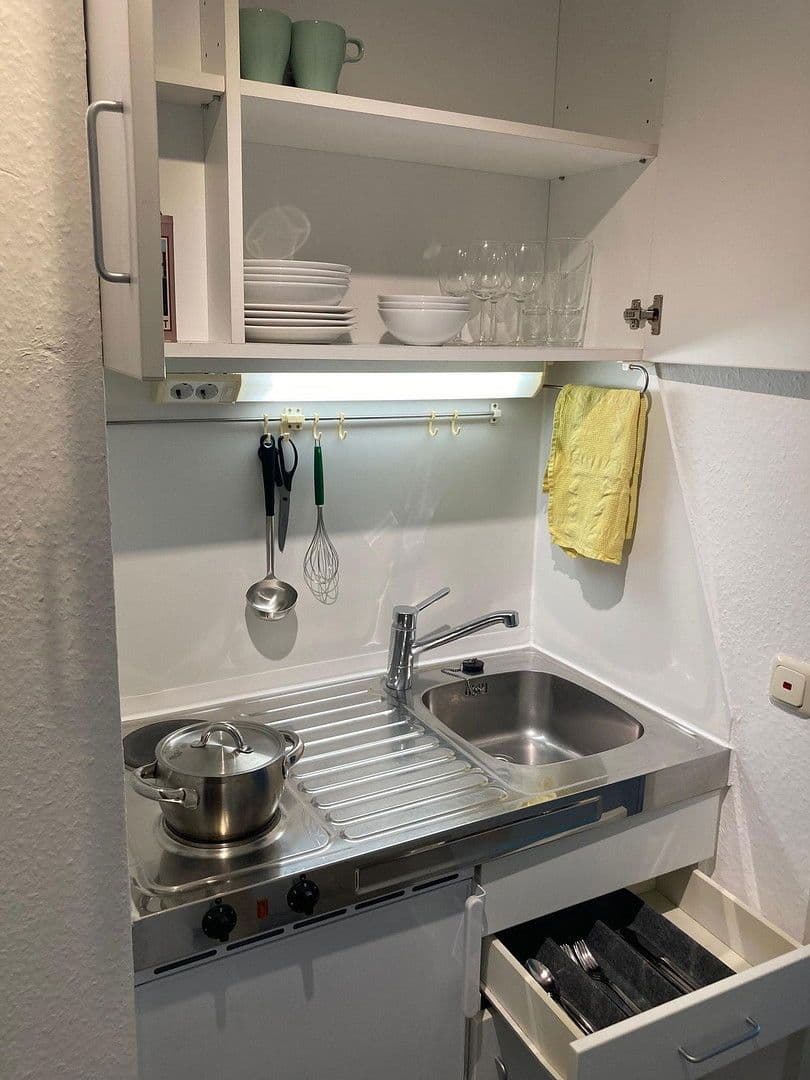 Prenájom bytu 1-izbový 26 m², Paul-Schallück-Str. 29, Köln, Severné Porýnie - Westfálsko Prenájom bytu 1-izbový 26 m², Paul-Schallück-Str. 29, Köln, Severné Porýnie - Westfálsko