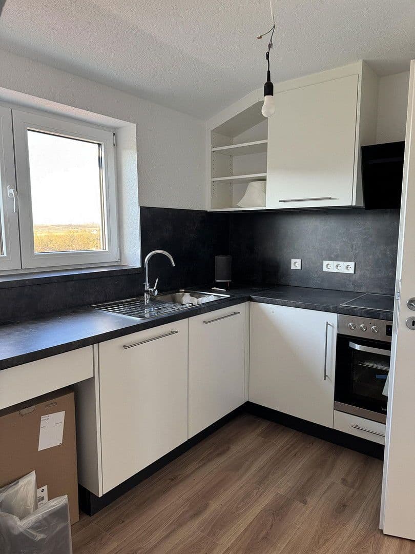 Prenájom bytu 3-izbový 69 m², Schwäbisch Hall, Bádensko-Wurttembersko Prenájom bytu 3-izbový 69 m², Schwäbisch Hall, Bádensko-Wurttembersko