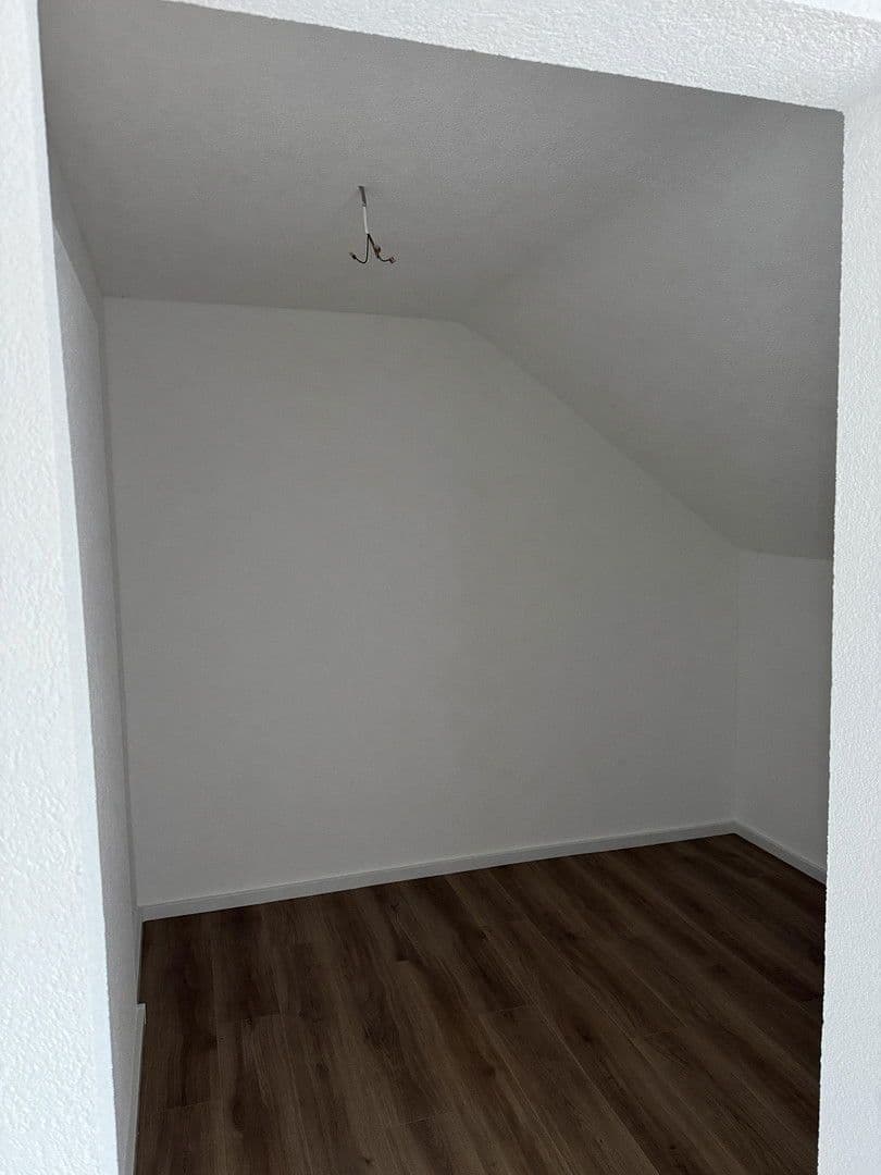 Prenájom bytu 3-izbový 69 m², Schwäbisch Hall, Bádensko-Wurttembersko Prenájom bytu 3-izbový 69 m², Schwäbisch Hall, Bádensko-Wurttembersko