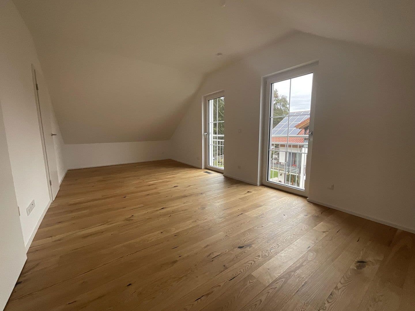 Predaj domu 165 m², pozemek 500 m², Brunnthal, Bavorsko Predaj domu 165 m², pozemek 500 m², Brunnthal, Bavorsko