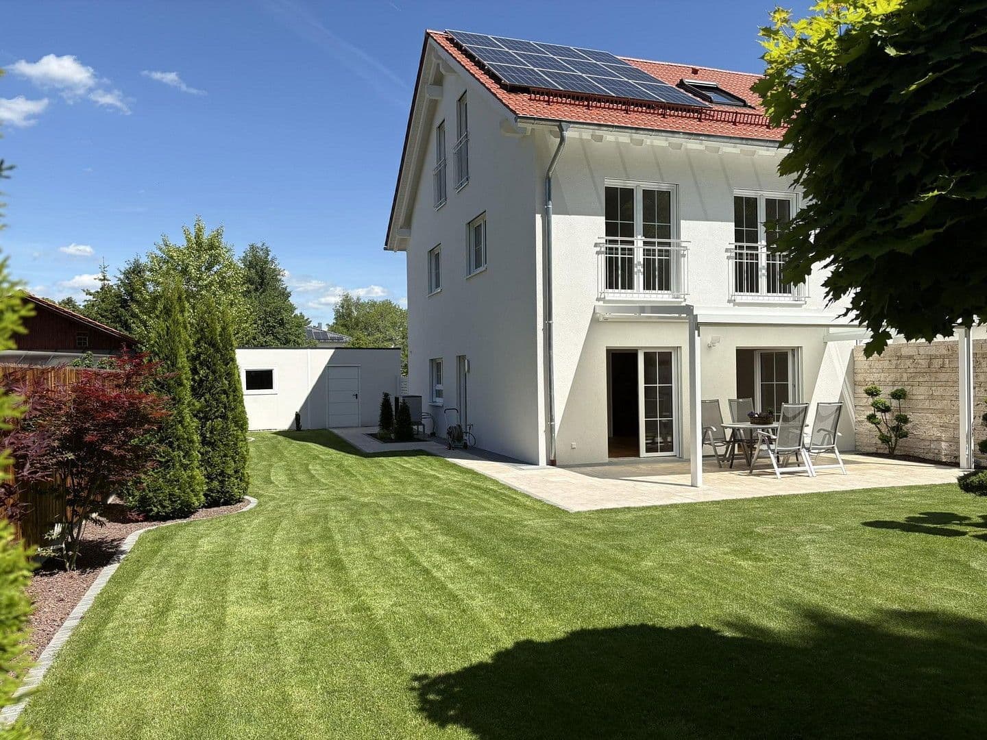 Predaj domu 165 m², pozemek 500 m², Brunnthal, Bavorsko Predaj domu 165 m², pozemek 500 m², Brunnthal, Bavorsko