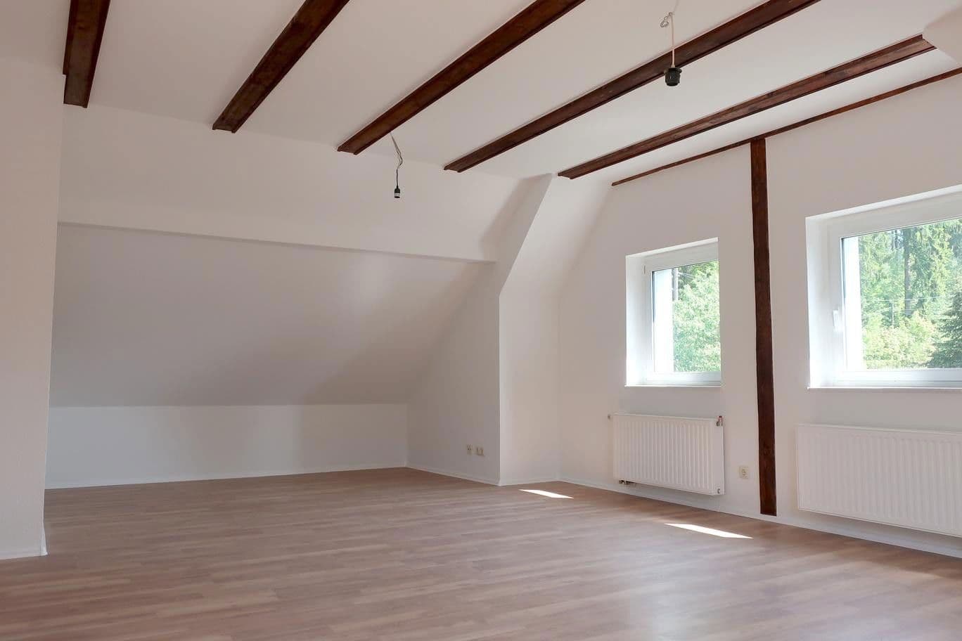 Prenájom bytu 2-izbový 60 m², Grünhain-Beierfeld, Sasko Prenájom bytu 2-izbový 60 m², Grünhain-Beierfeld, Sasko