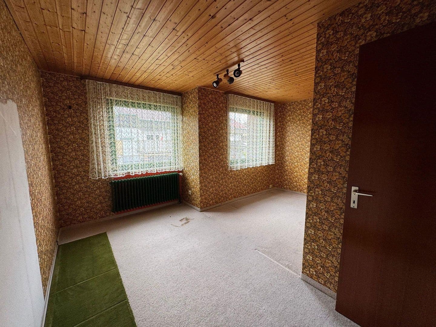 Predaj domu 120 m², pozemek 186 m², Ehningen, Bádensko-Wurttembersko Predaj domu 120 m², pozemek 186 m², Ehningen, Bádensko-Wurttembersko