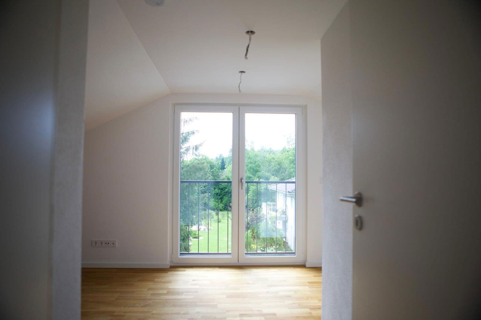 Predaj domu 174 m², pozemek 423 m², Baierbrunn, Bavorsko Predaj domu 174 m², pozemek 423 m², Baierbrunn, Bavorsko