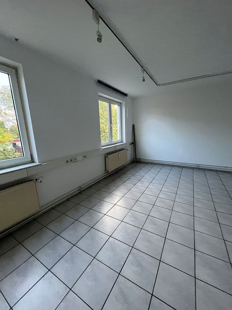 Prenájom kancelárie 85 m², Neuweg 1, Groß-Gerau, Hesensko Prenájom kancelárie 85 m², Neuweg 1, Groß-Gerau, Hesensko