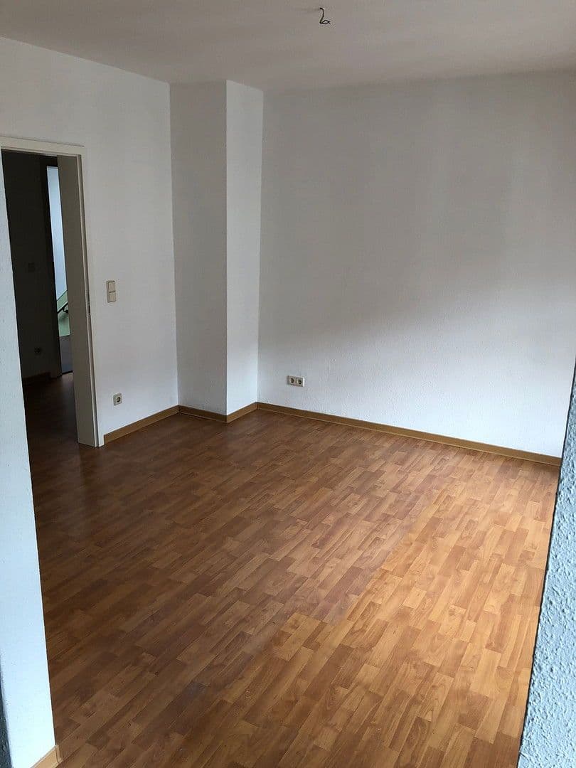 Prenájom bytu 3-izbový 55 m², Schneiderstraße 4, Leipzig, Sasko Prenájom bytu 3-izbový 55 m², Schneiderstraße 4, Leipzig, Sasko