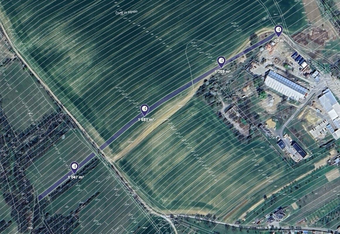 Predaj pozemku 2.015 m², Traplice, Zlínský kraj Predaj pozemku 2.015 m², Traplice, Zlínský kraj