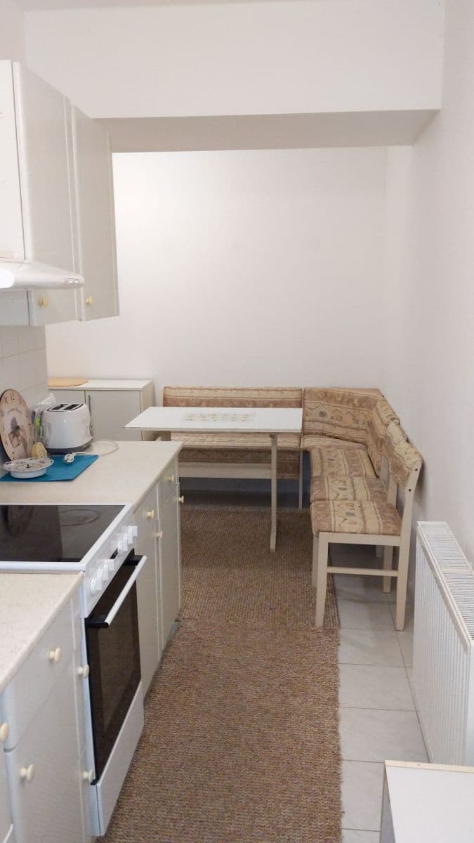 Prenájom bytu 1-izbový 59 m², Jeronýmova, Kolín, Středočeský kraj Prenájom bytu 1-izbový 59 m², Jeronýmova, Kolín, Středočeský kraj