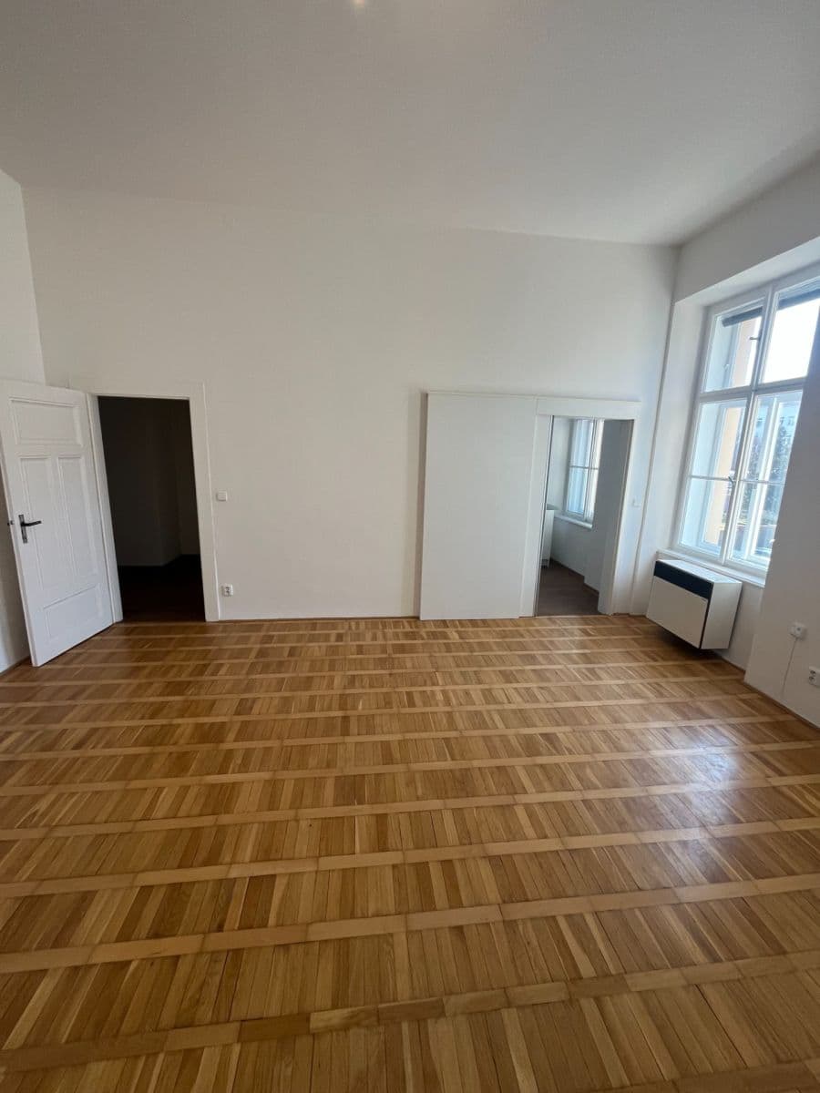 Prenájom bytu 1-izbový 43 m², třída Kpt. Jaroše, Brno, Jihomoravský kraj Prenájom bytu 1-izbový 43 m², třída Kpt. Jaroše, Brno, Jihomoravský kraj