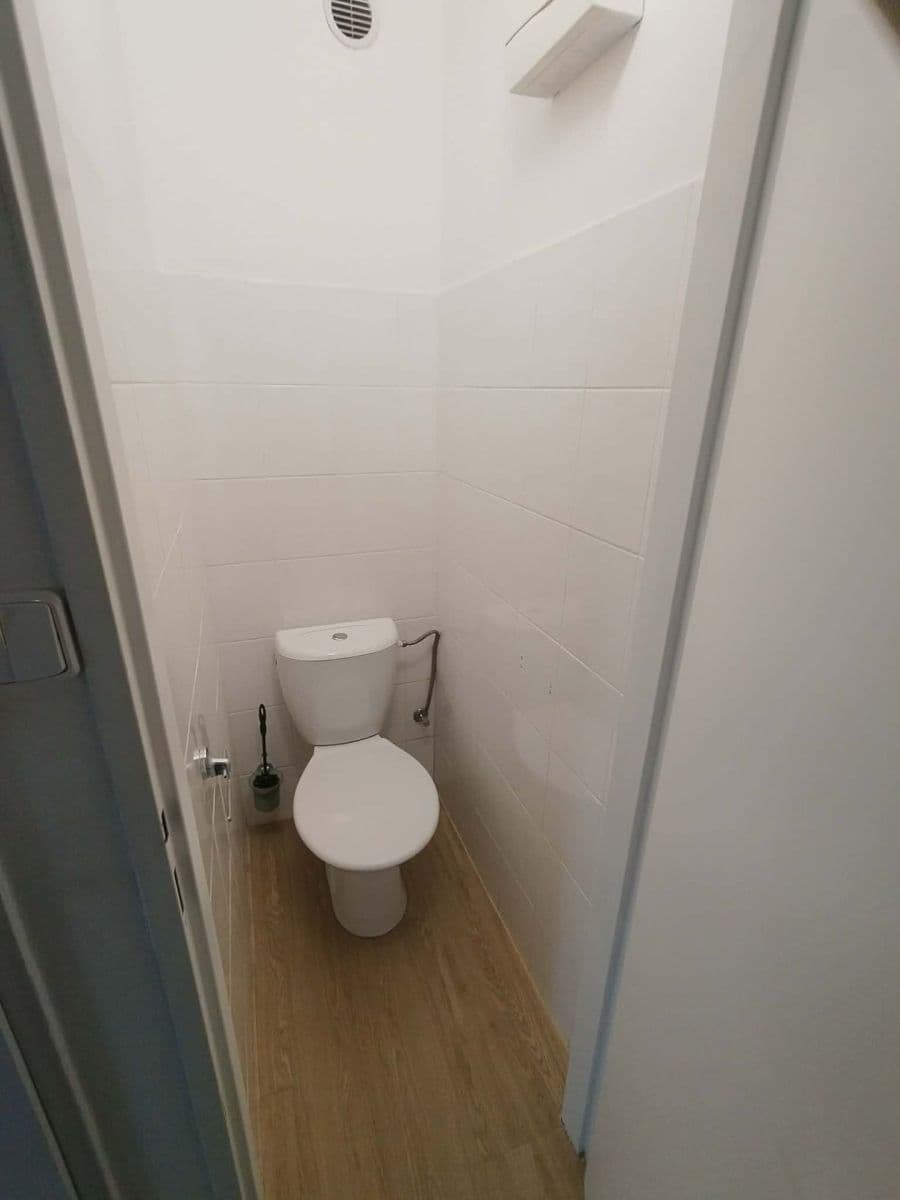 Prenájom bytu 2-izbový 40 m², Krakovská, Kralupy nad Vltavou, Středočeský kraj Prenájom bytu 2-izbový 40 m², Krakovská, Kralupy nad Vltavou, Středočeský kraj