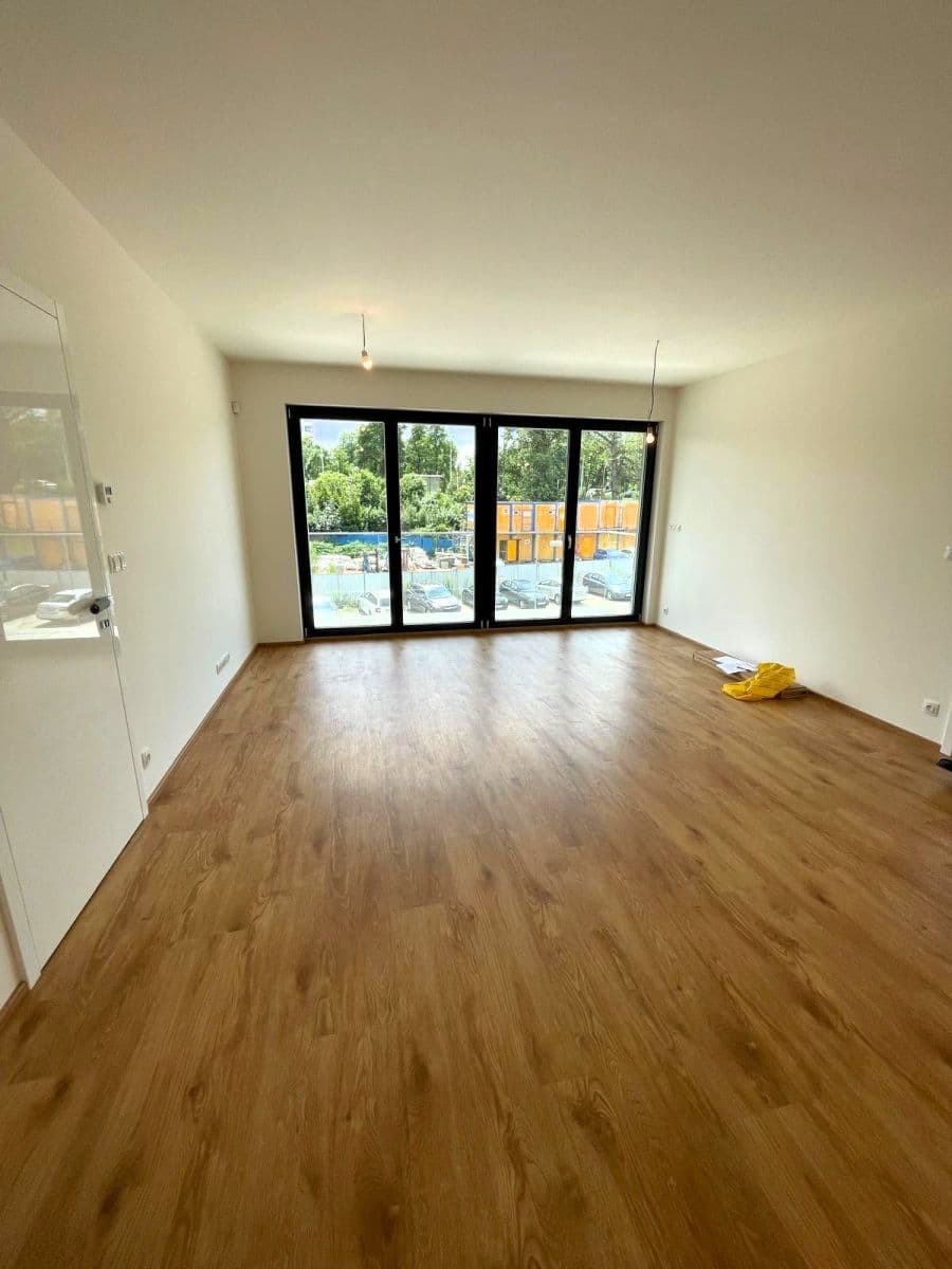 Predaj bytu 3-izbový 84 m², Vojenova, Praha, Praha Predaj bytu 3-izbový 84 m², Vojenova, Praha, Praha