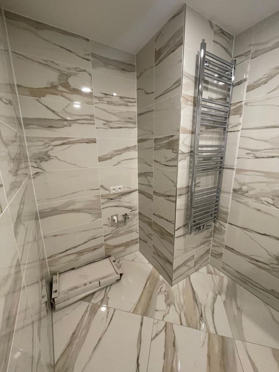 Predaj bytu 3-izbový 84 m², Vojenova, Praha, Praha Predaj bytu 3-izbový 84 m², Vojenova, Praha, Praha