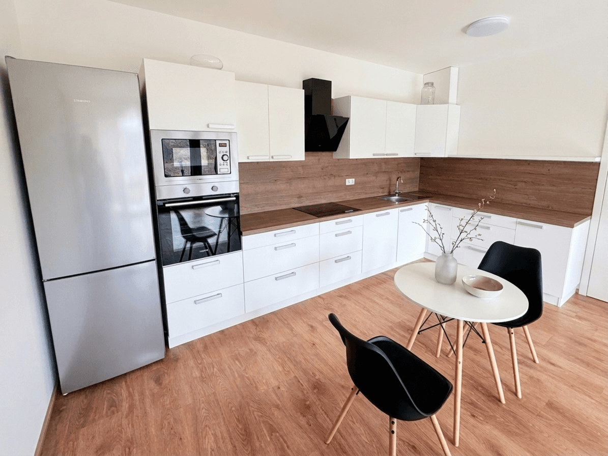 Predaj bytu 3-izbový 84 m², Vojenova, Praha, Praha Predaj bytu 3-izbový 84 m², Vojenova, Praha, Praha