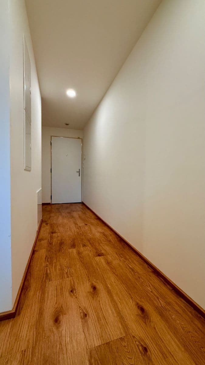 Predaj bytu 3-izbový 84 m², Vojenova, Praha, Praha Predaj bytu 3-izbový 84 m², Vojenova, Praha, Praha