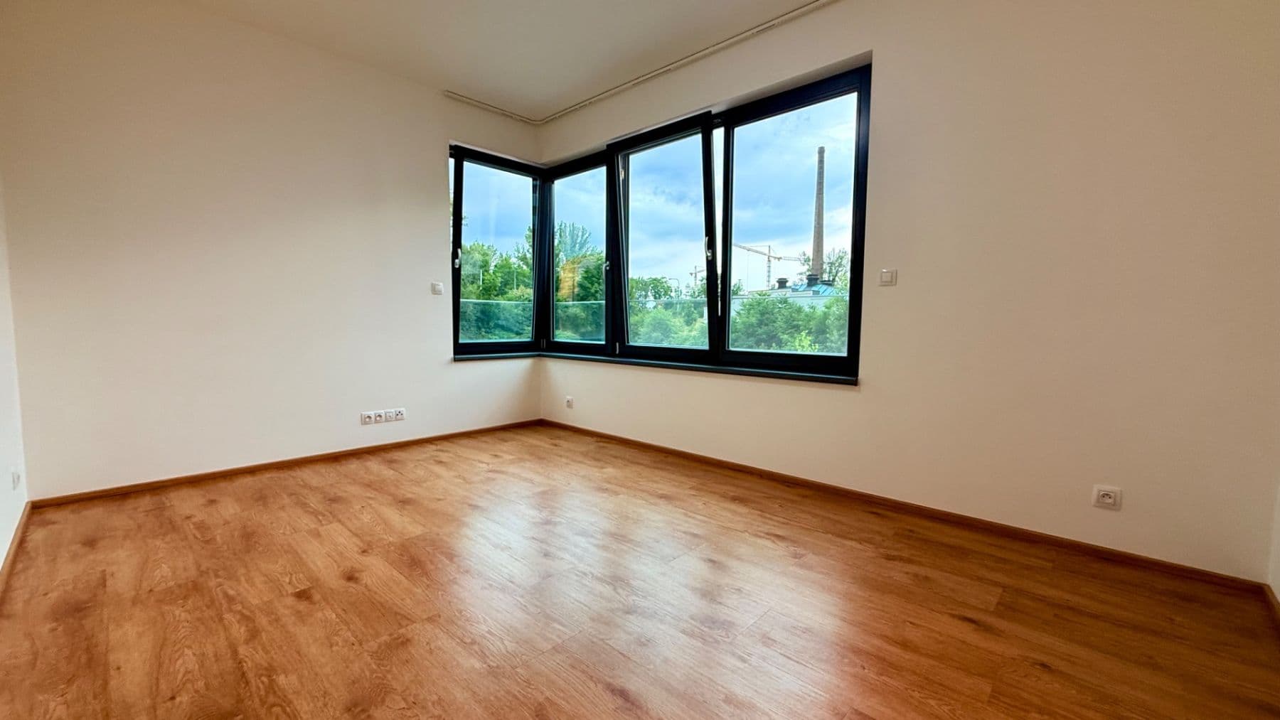 Predaj bytu 3-izbový 84 m², Vojenova, Praha, Praha Predaj bytu 3-izbový 84 m², Vojenova, Praha, Praha
