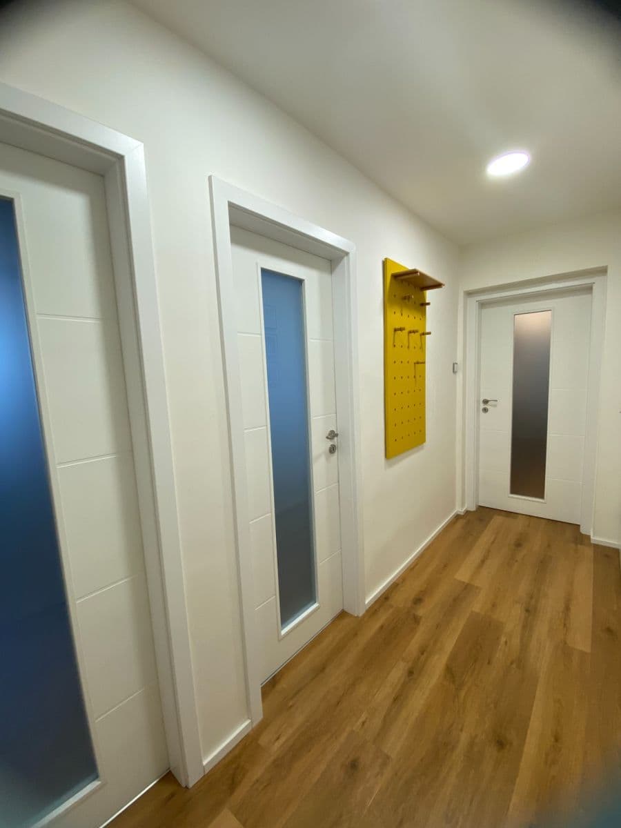 Prenájom bytu 3-izbový 55 m², Žateckých, Praha, Praha Prenájom bytu 3-izbový 55 m², Žateckých, Praha, Praha