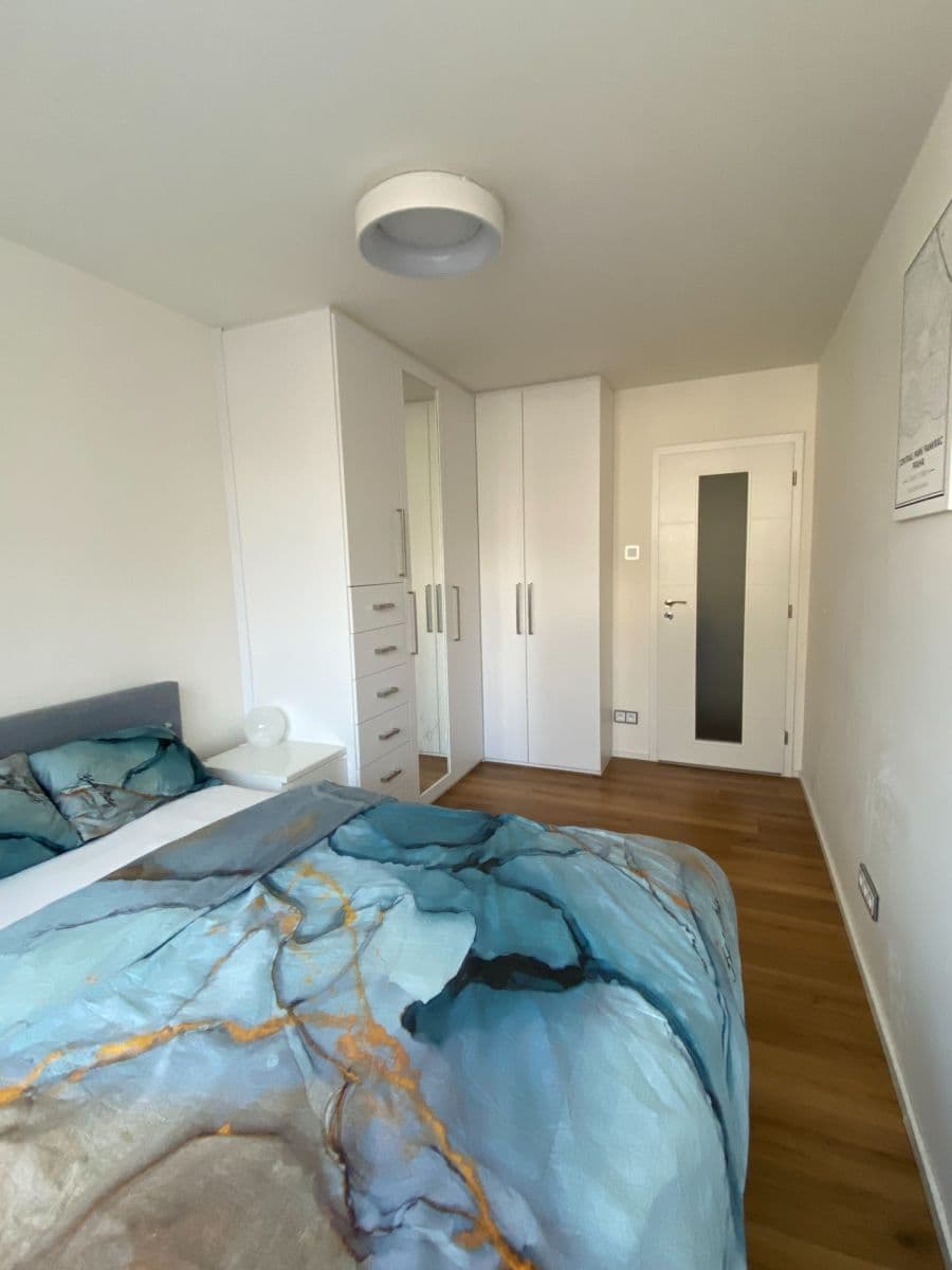 Prenájom bytu 3-izbový 55 m², Žateckých, Praha, Praha Prenájom bytu 3-izbový 55 m², Žateckých, Praha, Praha