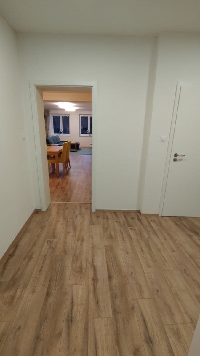 Predaj bytu 3-izbový 110 m², Palackého náměstí, Vlašim, Středočeský kraj Predaj bytu 3-izbový 110 m², Palackého náměstí, Vlašim, Středočeský kraj
