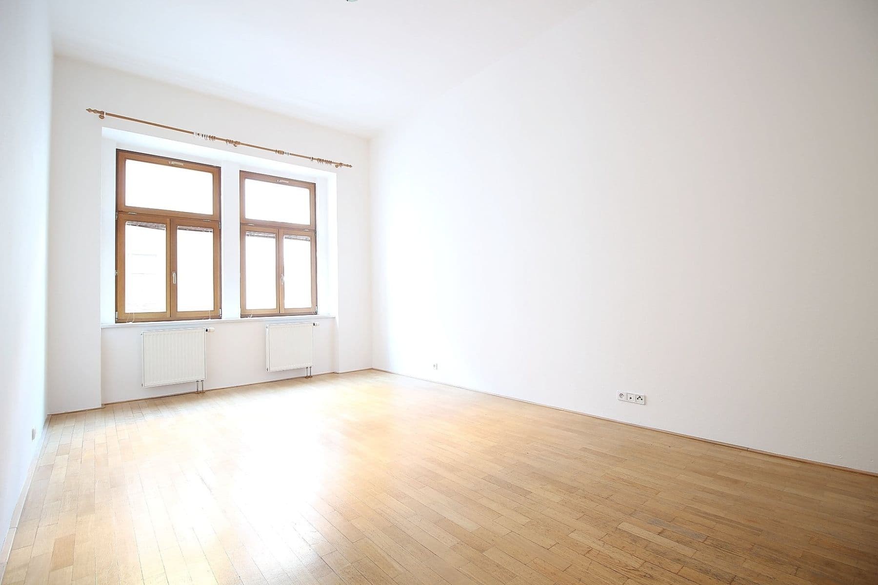 Prenájom bytu 2-izbový 56 m², Lublaňská, Praha, Praha Prenájom bytu 2-izbový 56 m², Lublaňská, Praha, Praha
