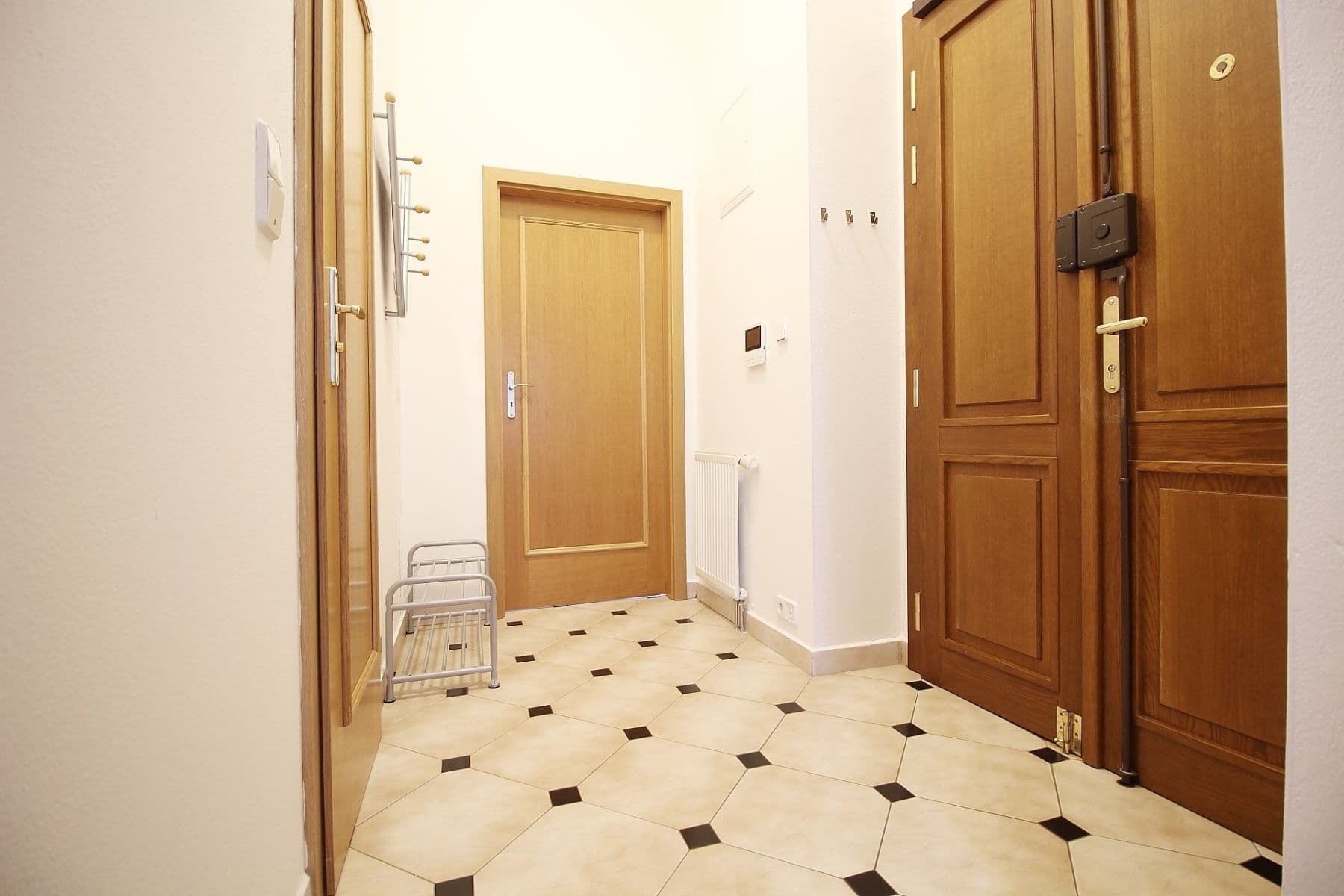 Prenájom bytu 2-izbový 56 m², Lublaňská, Praha, Praha Prenájom bytu 2-izbový 56 m², Lublaňská, Praha, Praha