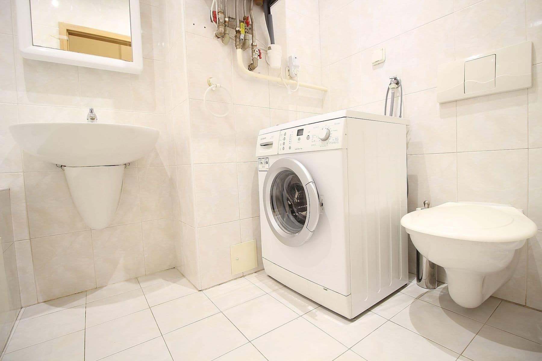 Prenájom bytu 2-izbový 56 m², Lublaňská, Praha, Praha Prenájom bytu 2-izbový 56 m², Lublaňská, Praha, Praha