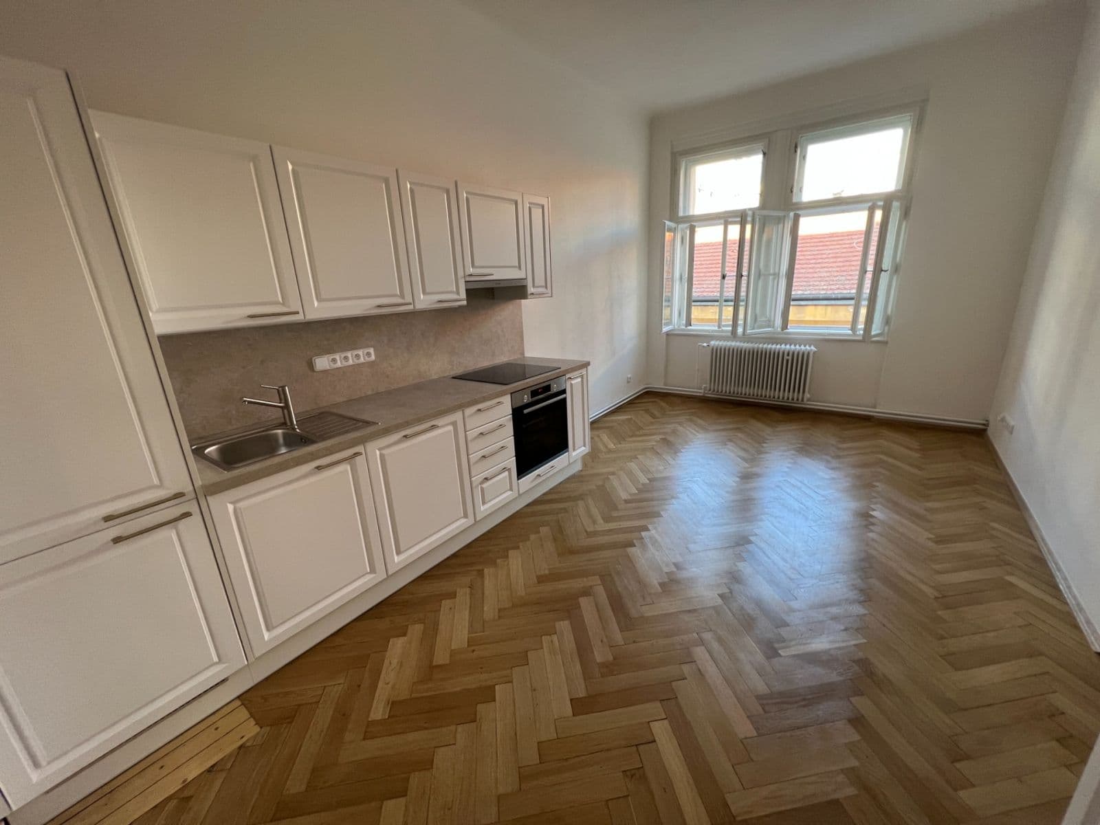 Predaj bytu 3-izbový 80 m², Růžová, Praha, Praha Predaj bytu 3-izbový 80 m², Růžová, Praha, Praha