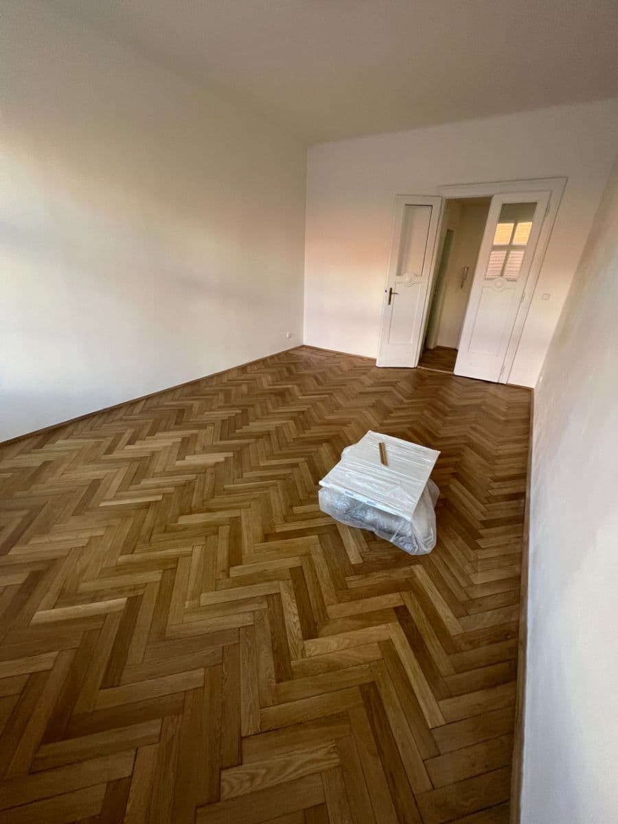 Predaj bytu 3-izbový 80 m², Růžová, Praha, Praha Predaj bytu 3-izbový 80 m², Růžová, Praha, Praha