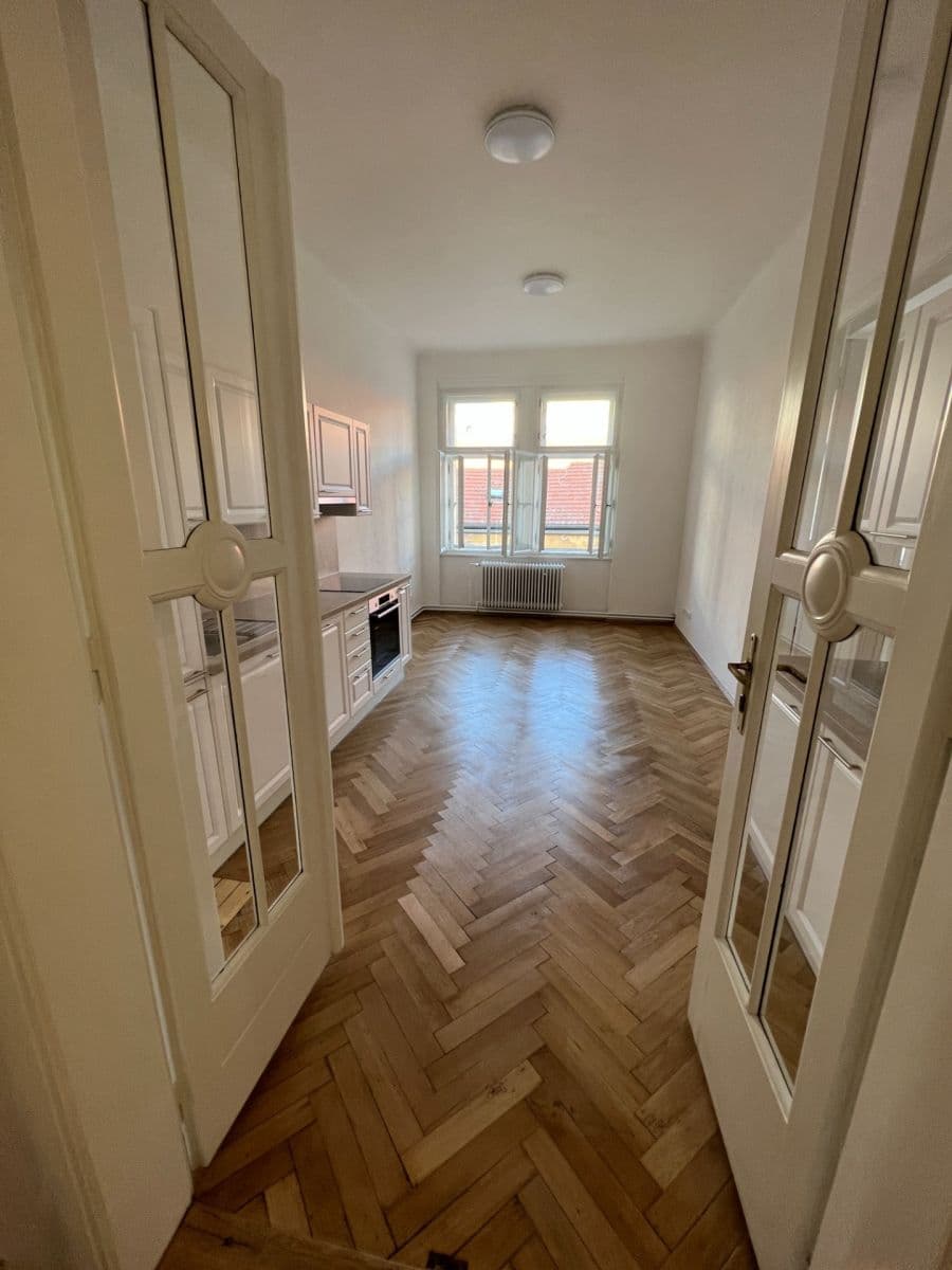 Predaj bytu 3-izbový 80 m², Růžová, Praha, Praha Predaj bytu 3-izbový 80 m², Růžová, Praha, Praha