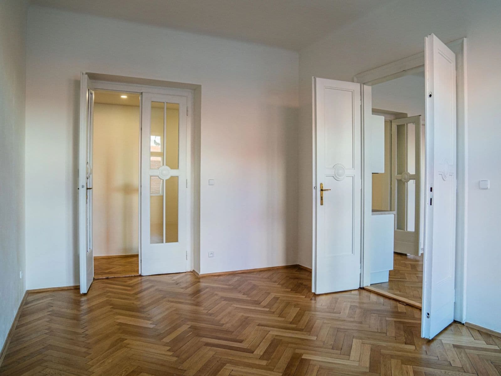 Predaj bytu 3-izbový 80 m², Růžová, Praha, Praha Predaj bytu 3-izbový 80 m², Růžová, Praha, Praha