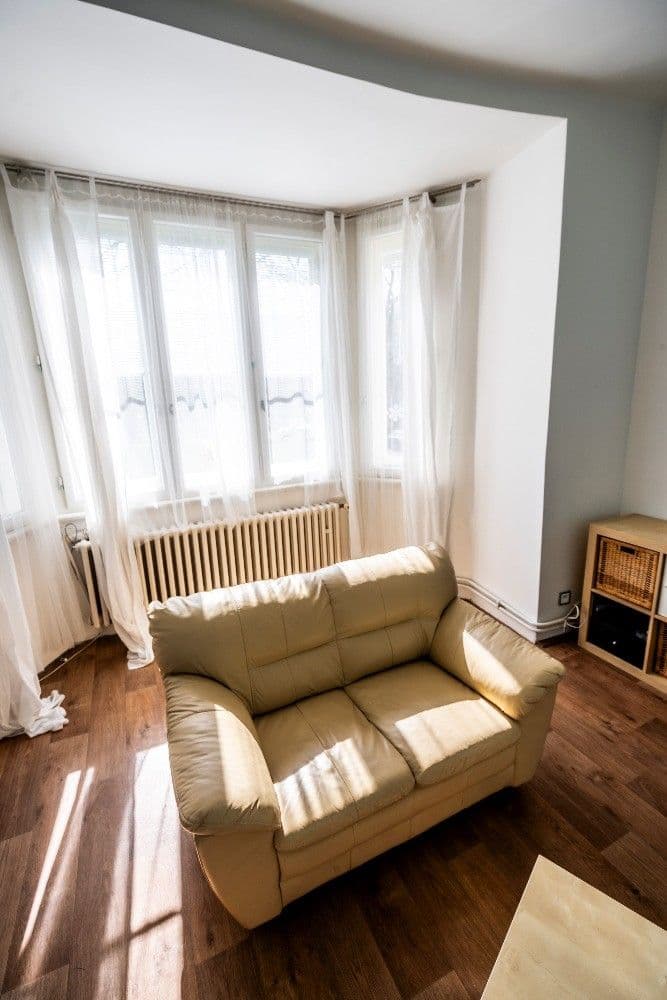 Prenájom bytu 3-izbový 103 m², Lotyšská, Praha, Praha Prenájom bytu 3-izbový 103 m², Lotyšská, Praha, Praha