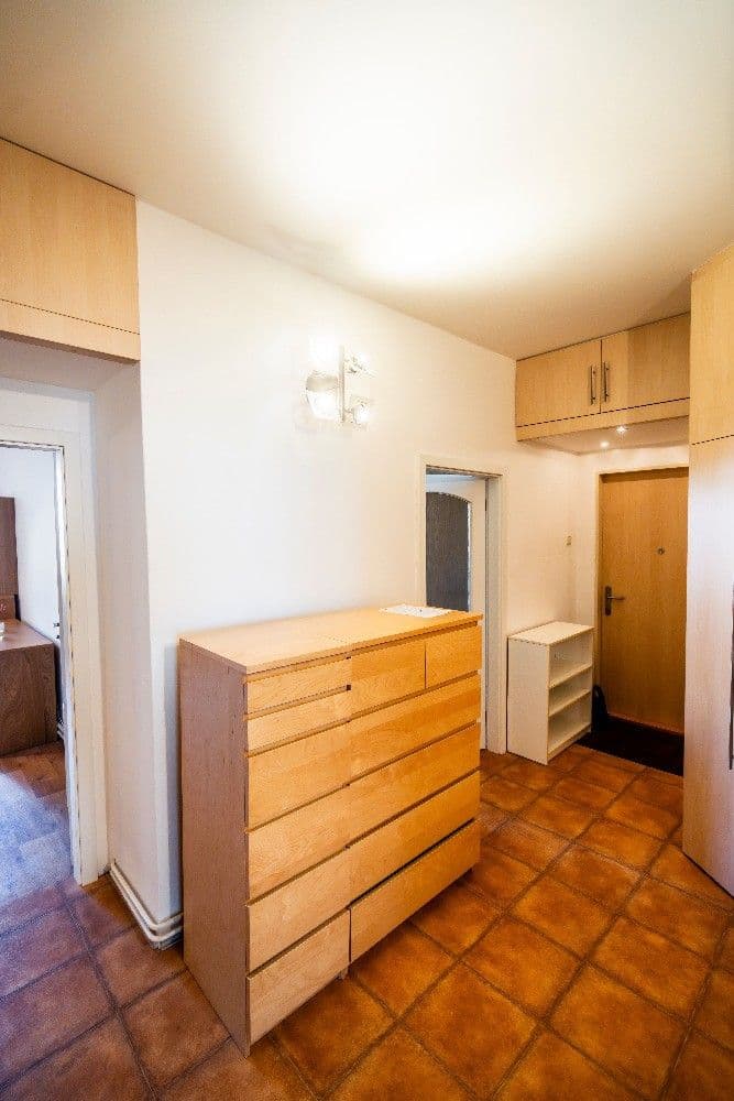 Prenájom bytu 3-izbový 103 m², Lotyšská, Praha, Praha Prenájom bytu 3-izbový 103 m², Lotyšská, Praha, Praha