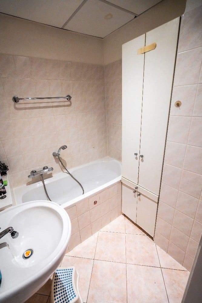 Prenájom bytu 3-izbový 103 m², Lotyšská, Praha, Praha Prenájom bytu 3-izbový 103 m², Lotyšská, Praha, Praha