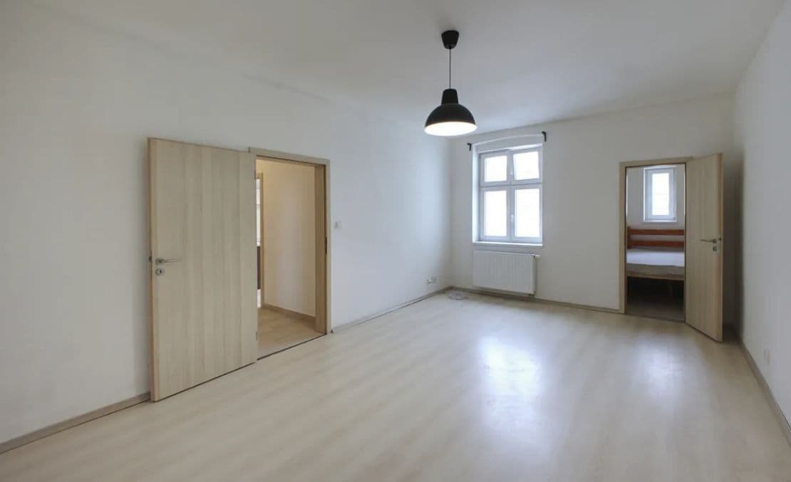 Prenájom bytu 1-izbový 56 m², Tovární, Plzeň, Plzeňský kraj Prenájom bytu 1-izbový 56 m², Tovární, Plzeň, Plzeňský kraj