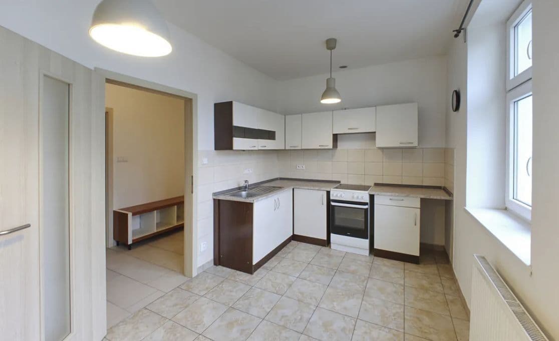 Prenájom bytu 1-izbový 56 m², Tovární, Plzeň, Plzeňský kraj Prenájom bytu 1-izbový 56 m², Tovární, Plzeň, Plzeňský kraj