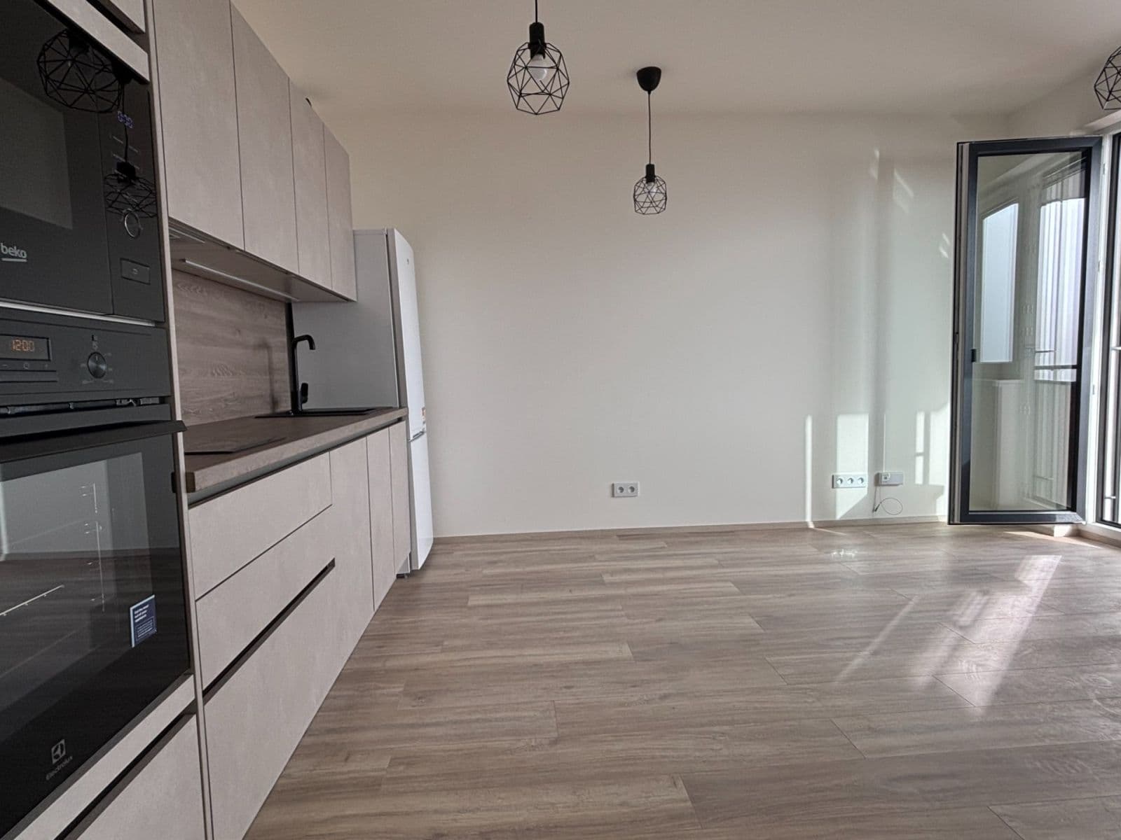 Prenájom bytu 1-izbový 32 m², Hermanové, Praha, Praha Prenájom bytu 1-izbový 32 m², Hermanové, Praha, Praha